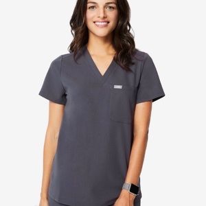 Figs Catarina scrubs in charcoal